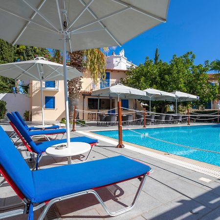 Vanas Apartments Spetses Town Bagian luar foto