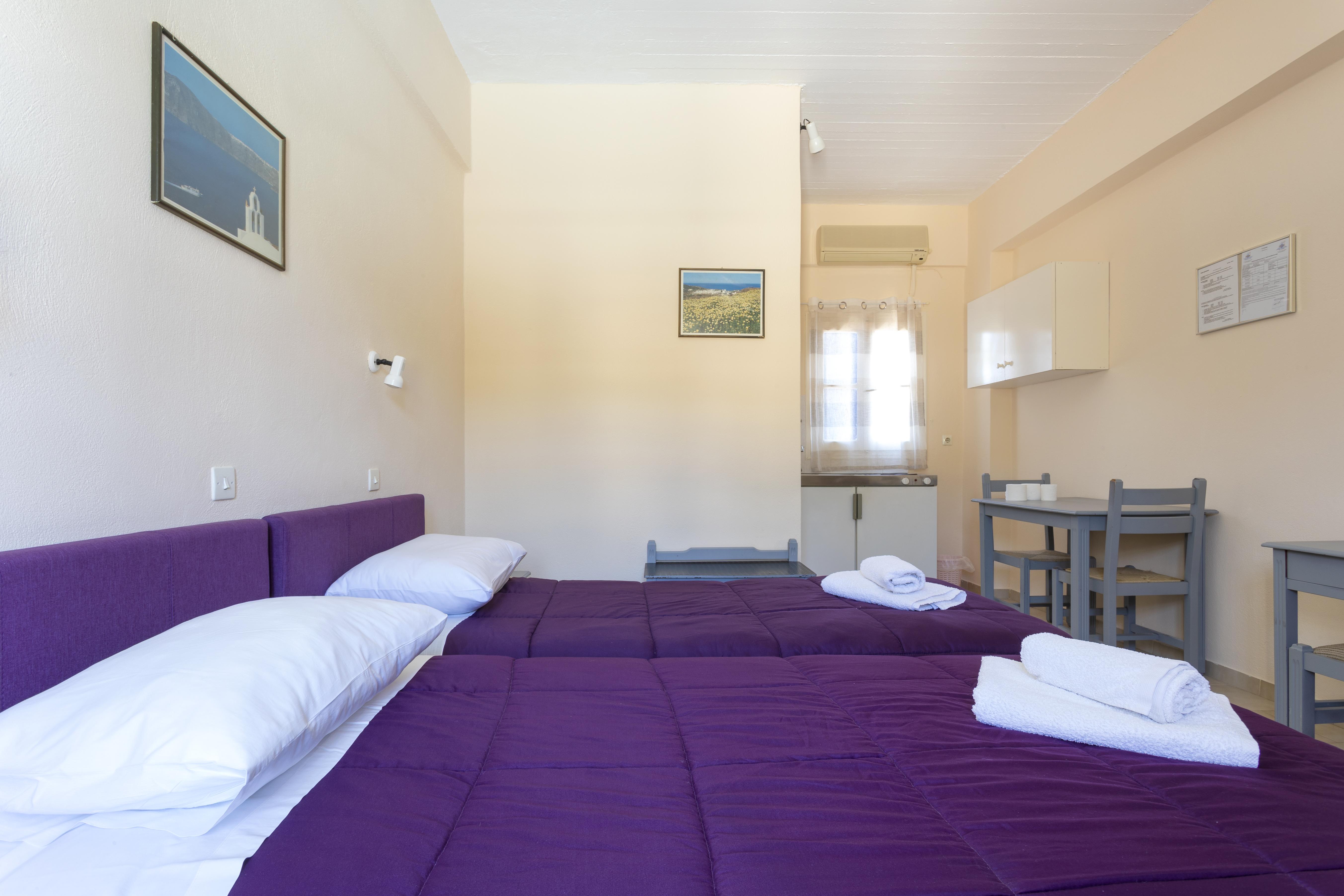 Vanas Apartments Spetses Town Bagian luar foto