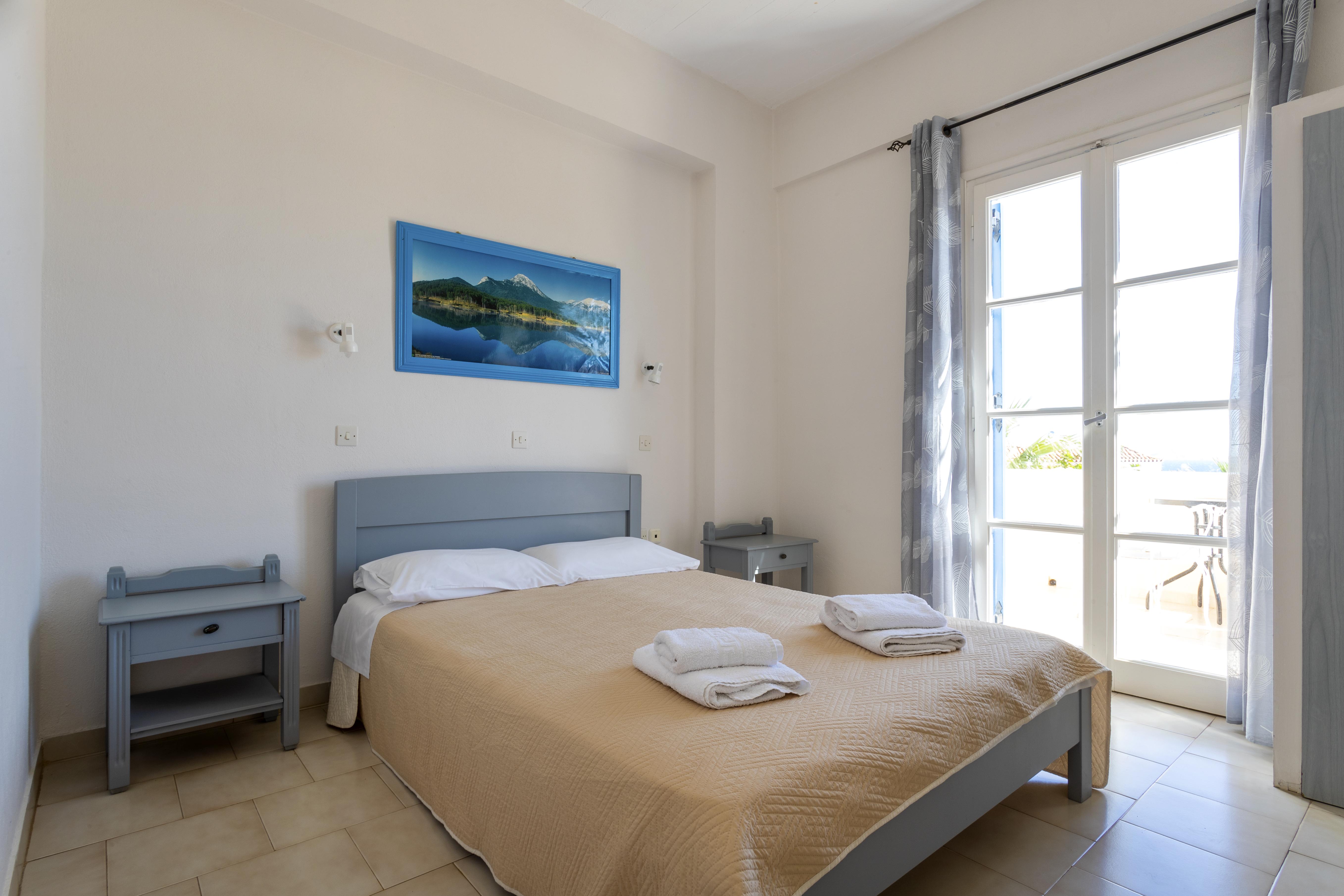 Vanas Apartments Spetses Town Bagian luar foto